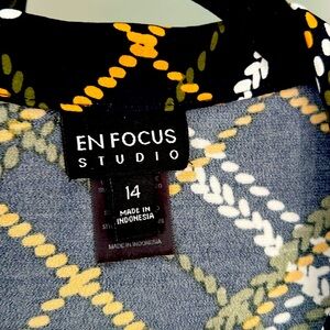 Size 14 Short sleeve dress